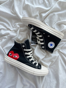 COMME DES GARÇONS PLAY NEGRO