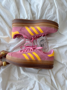 ADIDAS GAZELLE BOLD  ORANGE PINK 100 % ORIGINALES US 8 WOMAN LE QUEDA A ALGUIEN 39 COLOMBIA NUEVOS EN CAJA
