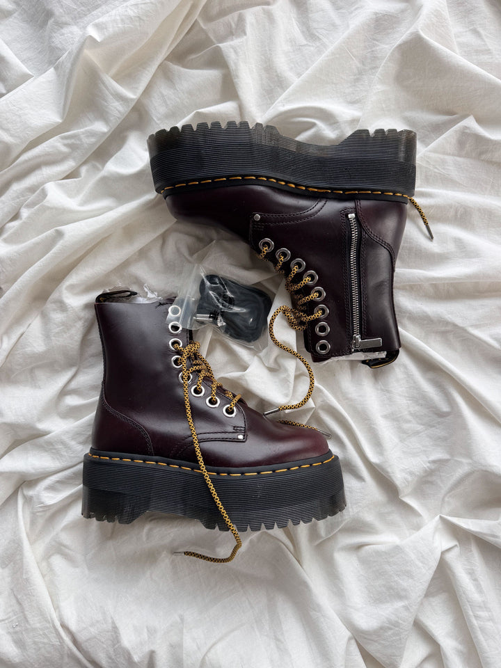NEW Botas Dr. Martens Jadon Max Bourgogne Talla 37 col