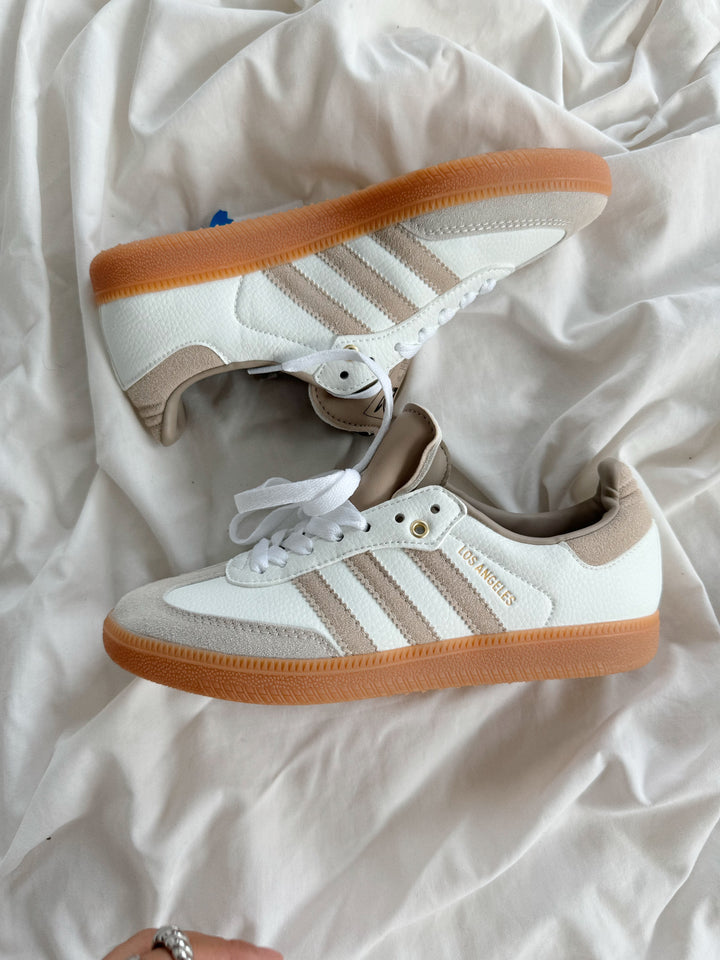 Samba LOS ÁNGELES 🧸🤍🧳