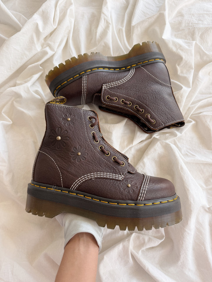 Dr. Martens Sinclair Flower Dark Brown Grizzly 39 Col