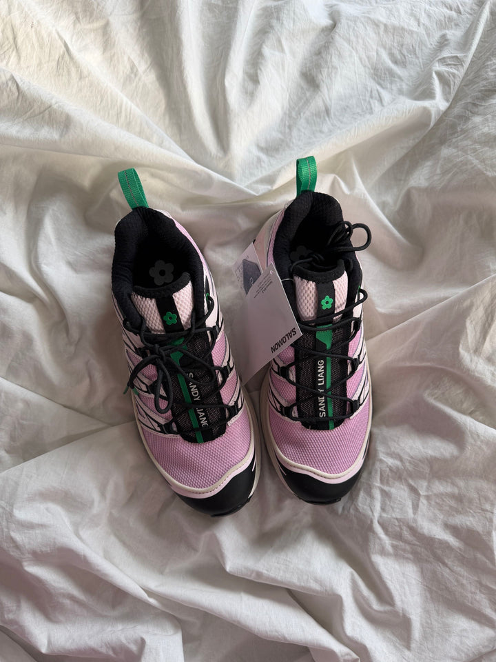 SALOMÓN X SANDY LIANG