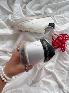 GOLDEN GOOSE RED