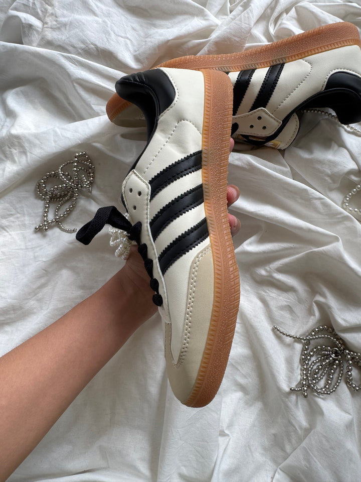 Adidas  SAMBA BLACK 🤍🖤 BEIGE
