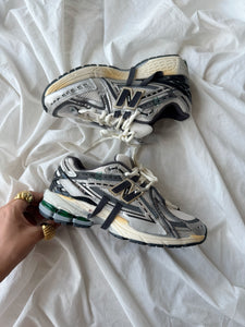 NEW BALANCE 1906 PLATA Y GREEN 🩶🛸