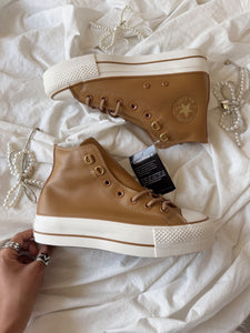 Chuck Taylor All Star Lift Platform Glam Leather 🧸🧸 brown