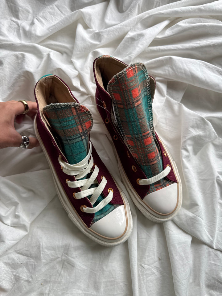 Chuck Taylor All Star CANVAS Y PLAID 🧸