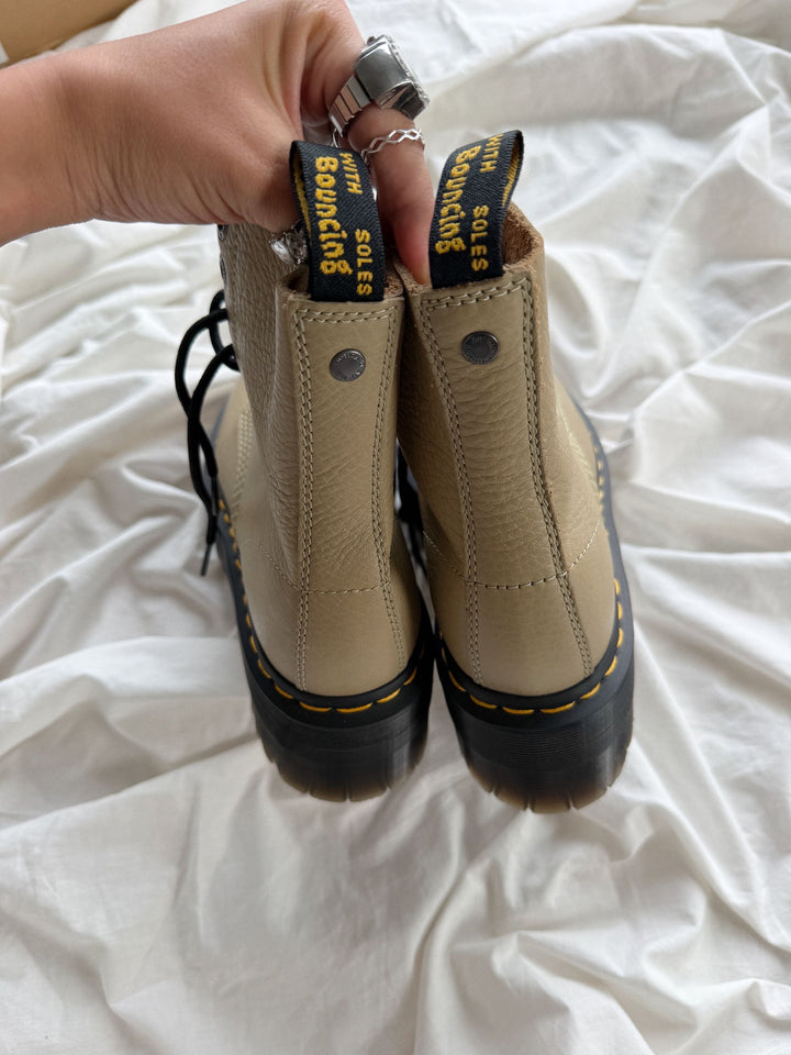 NEW Botas Dr. Martens 1460 Pascal Max Talla 38 col Pistacho