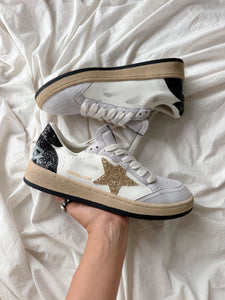 Tenis GG Ball Star Estrella Glitter dorada talón Negro