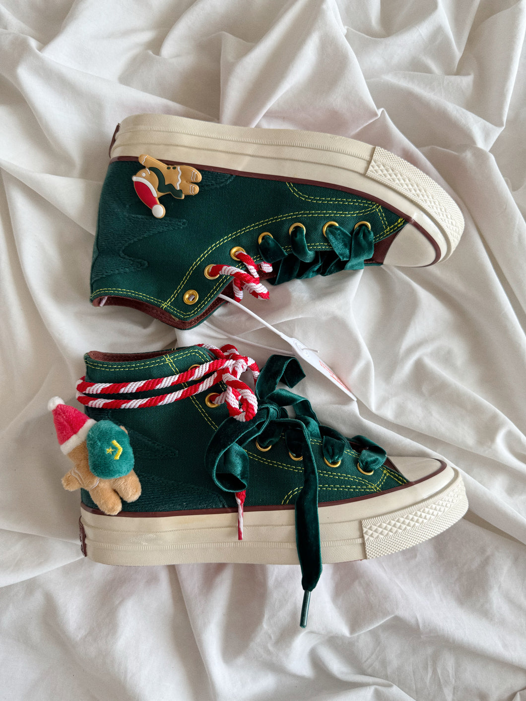 Chuck 70’s Christmas 🎄 edition