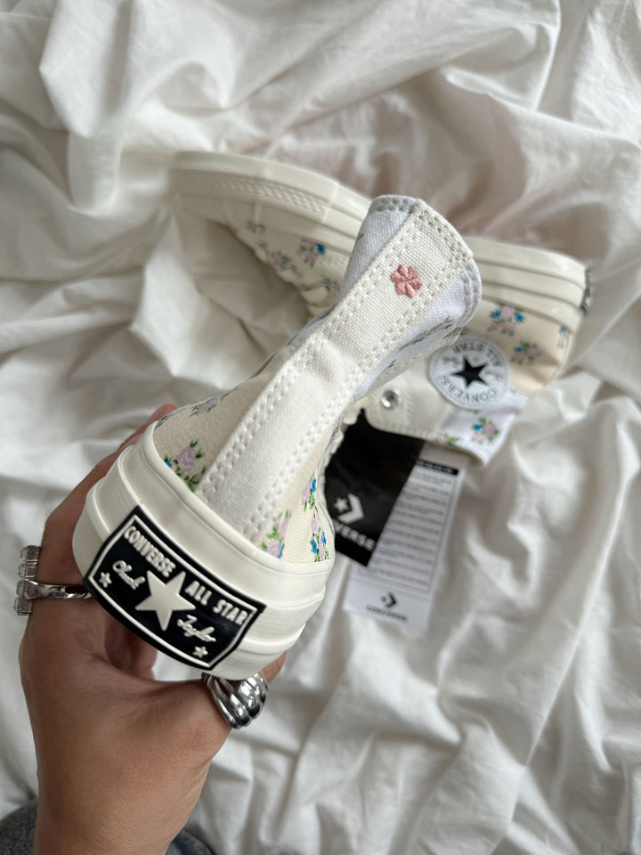 Converse Chuck 70 High Top con estampado floral de retazos 🤍
