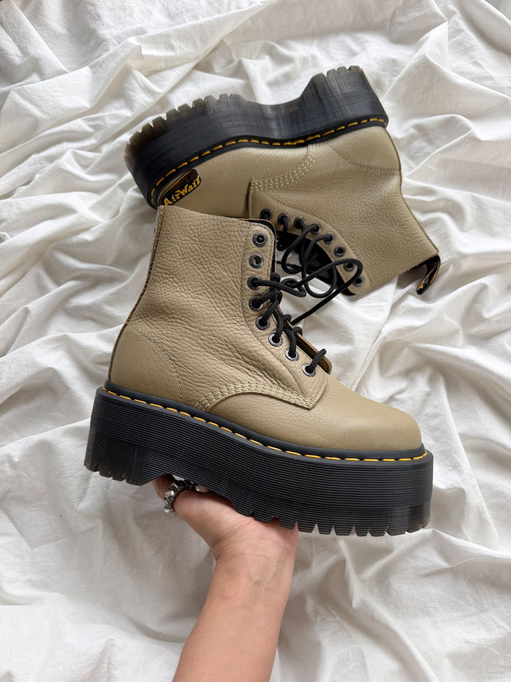 NEW Botas Dr. Martens 1460 Pascal Max Talla 38 col Pistacho