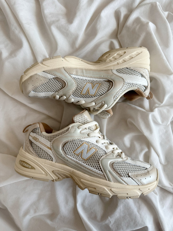 NEW BALANCE 530 CHAMPAGNE 🥂