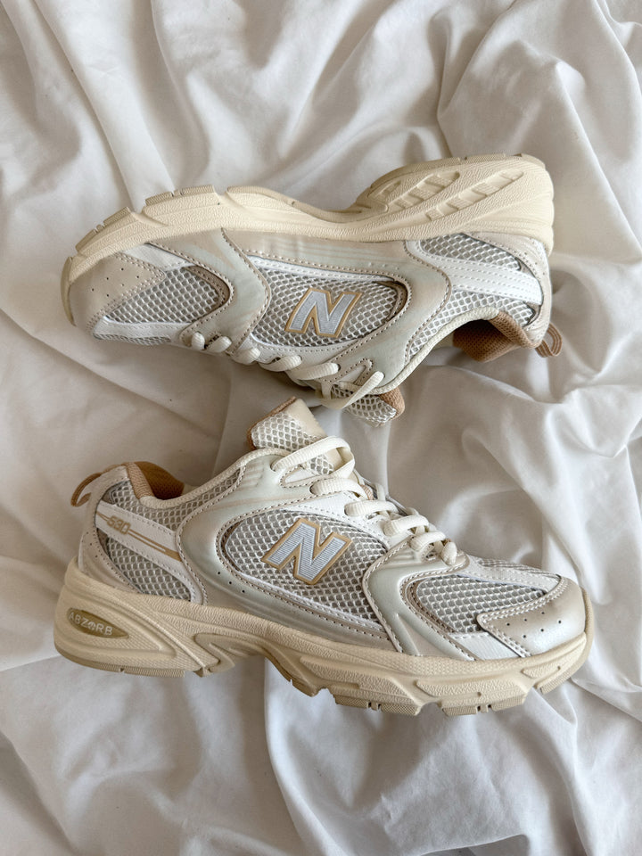 NEW BALANCE 530 CHAMPAGNE 🥂