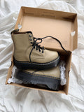 NEW Botas Dr. Martens 1460 Pascal Max Talla 38 col Pistacho