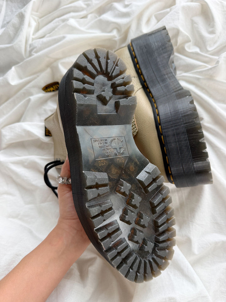 NEW Botas Dr. Martens 1460 Pascal Max Talla 38 col Pistacho