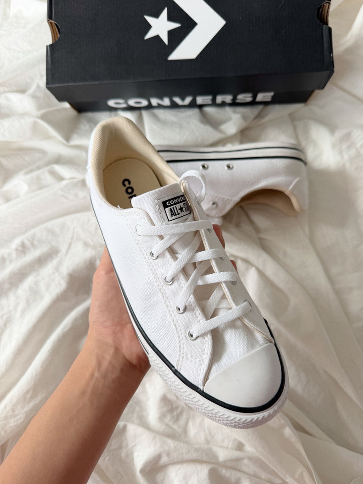 Tenis low blancos acolchados 🤍🦦